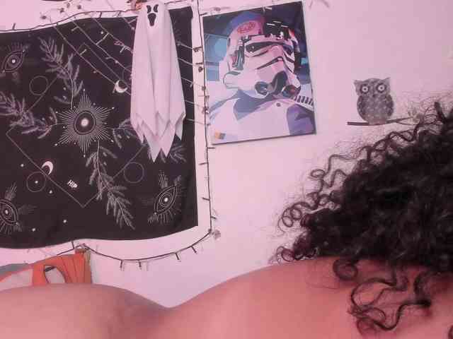 HotHoneyChile webcam