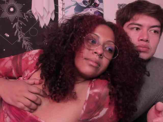 HotHoneyChile webcam