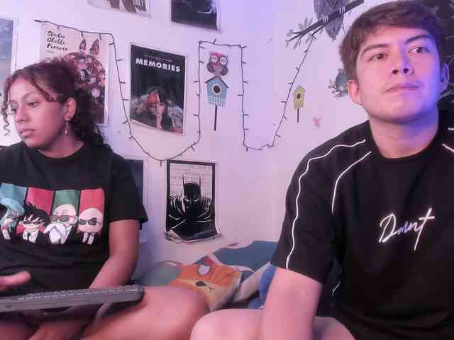 HotHoneyChile webcam