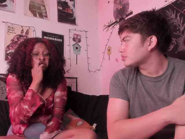 HotHoneyChile webcam