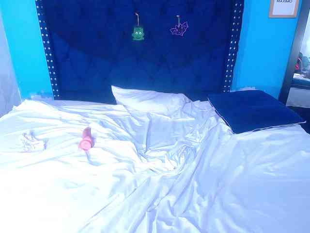 kinky-redhead18 webcam