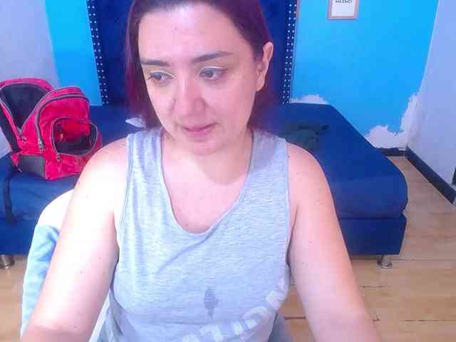 kinky-redhead18 webcam