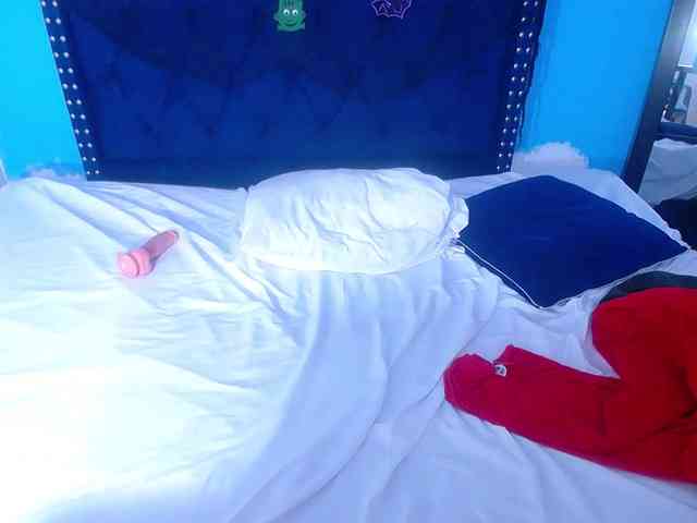 kinky-redhead18 webcam