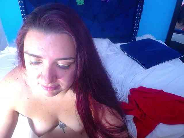 kinky-redhead18 webcam