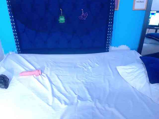 kinky-redhead18 webcam