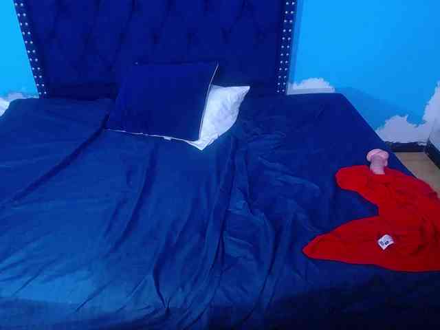 kinky-redhead18 webcam