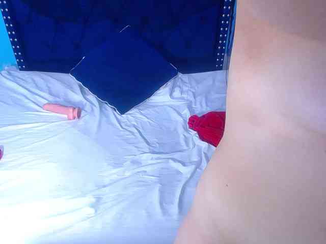 kinky-redhead18 webcam