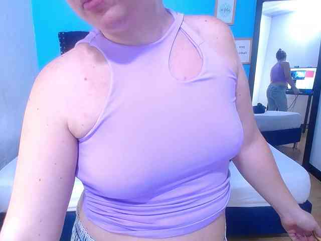 kinky-redhead18 webcam