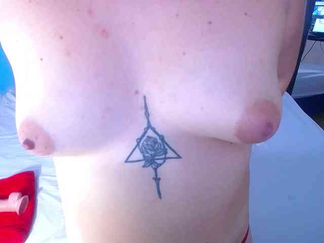 kinky-redhead18 webcam