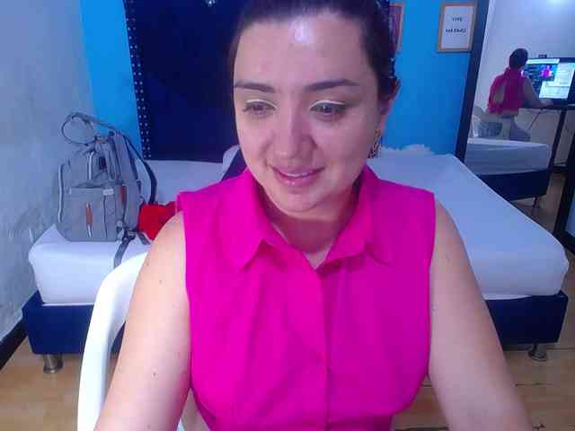 kinky-redhead18 webcam