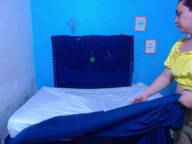 kinky-redhead18 webcam