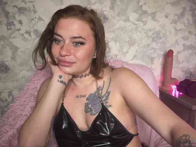 pretttyalice webcam