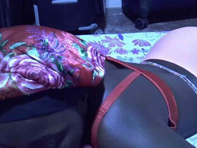 alora-skylar webcam