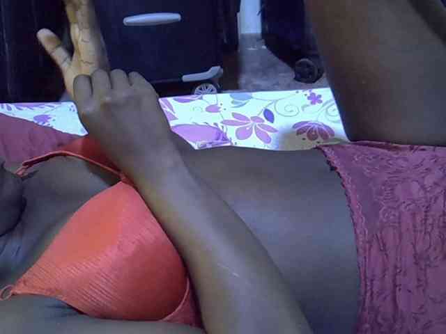 alora-skylar webcam