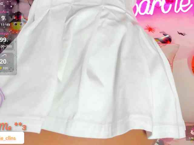 BarbieHotLaura webcam