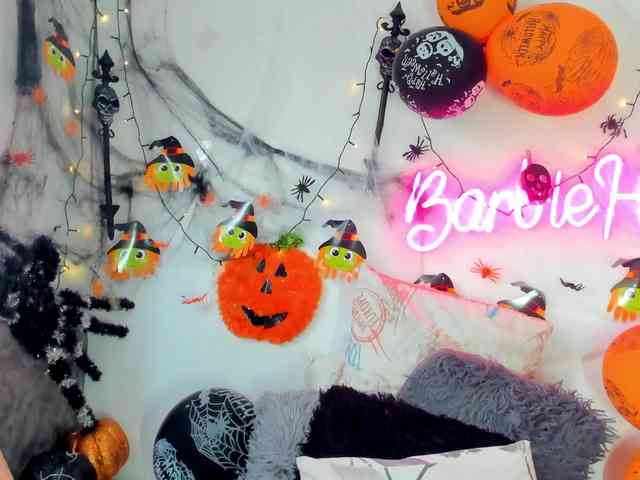 BarbieHotLaura webcam