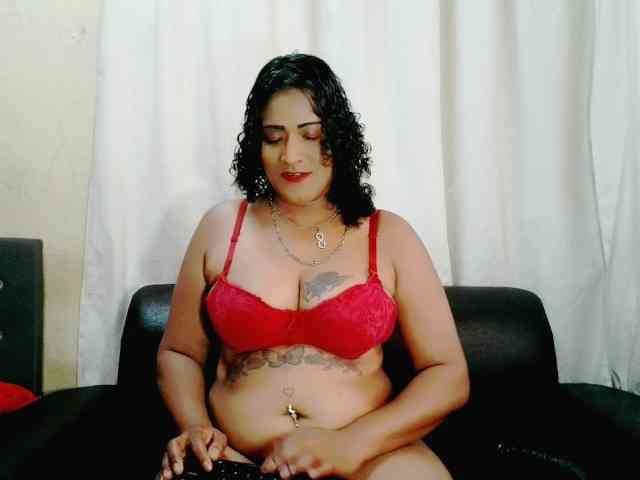 IndianFireBallXXx webcam