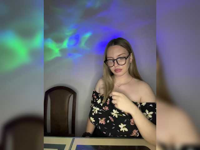 Cris_Mi webcam