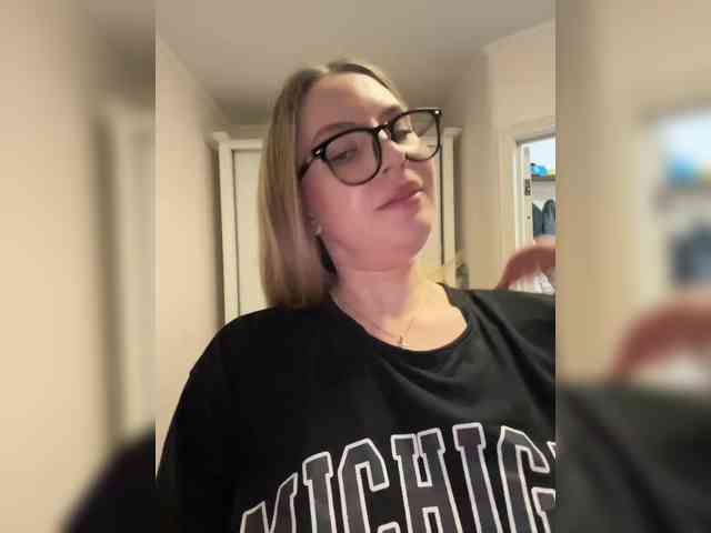 Cris_Mi webcam