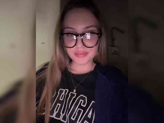 Cris_Mi webcam