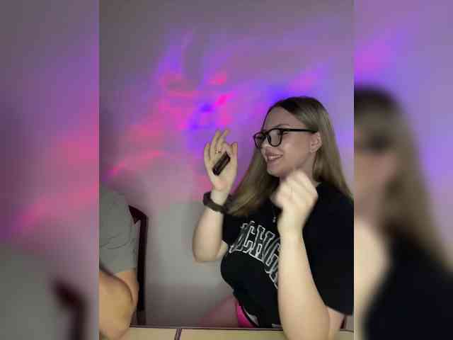 Cris_Mi webcam