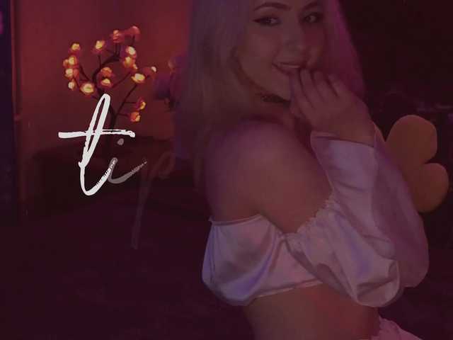LollyGirlMoon