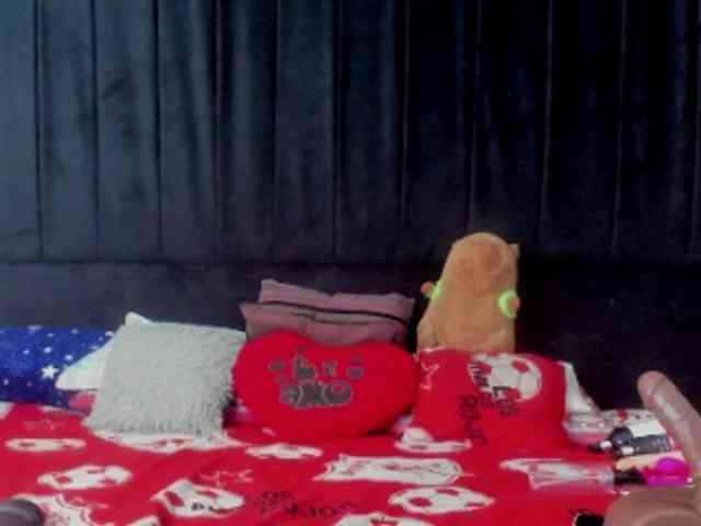 megan-stathan webcam