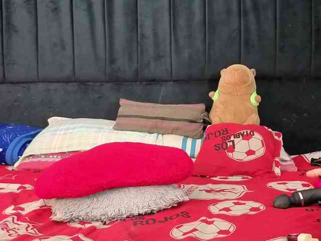 megan-stathan webcam