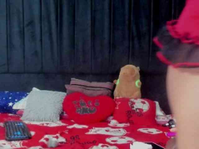 megan-stathan webcam