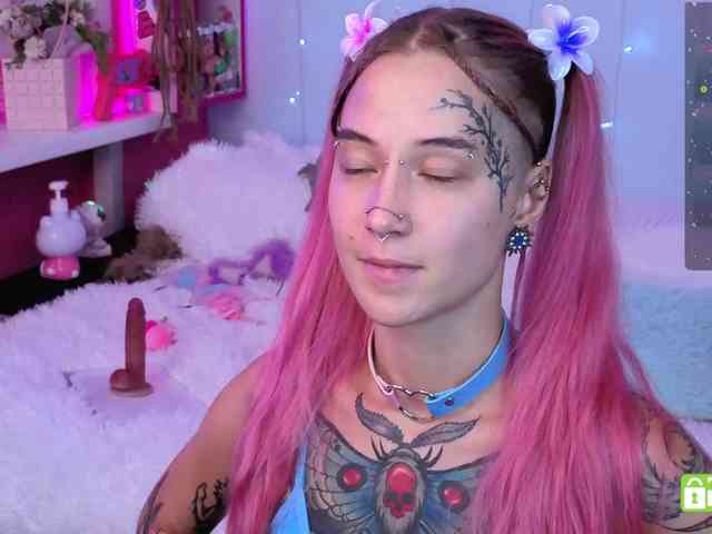 Ne_Sonia webcam