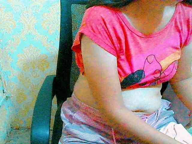 Yummyflirttits69 webcam