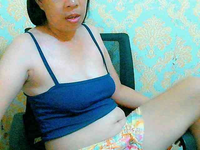 Yummyflirttits69 webcam