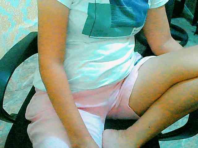 Yummyflirttits69 webcam