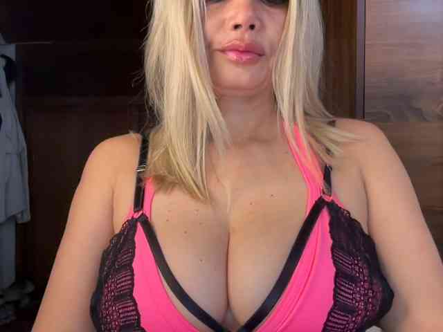 sexylatinapaulina webcam