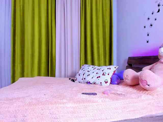 Dollyiaa webcam