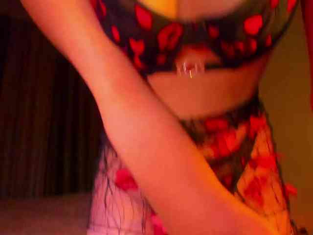 Dollyiaa webcam