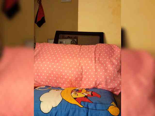 Petite-mpenzi webcam