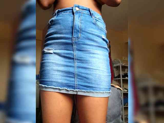 Petite-mpenzi webcam