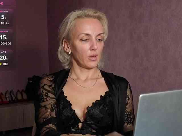 FemdomLedyMaria webcam