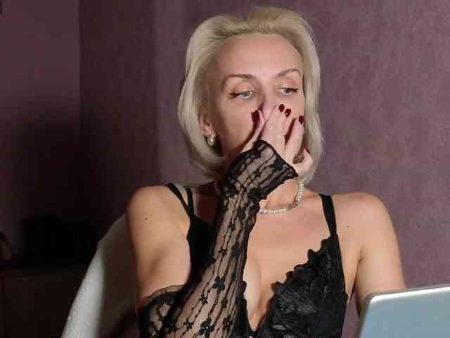 FemdomLedyMaria webcam