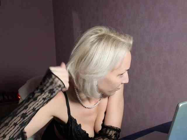 FemdomLedyMaria webcam