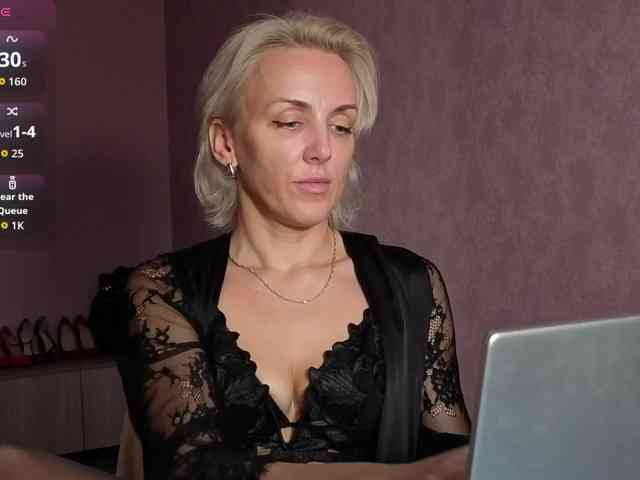 FemdomLedyMaria webcam