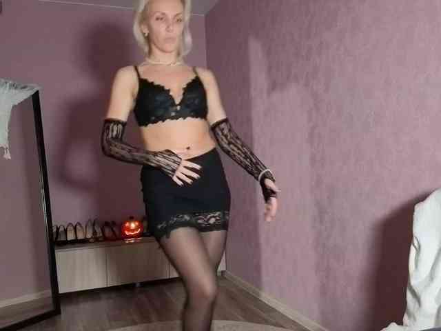 FemdomLedyMaria webcam