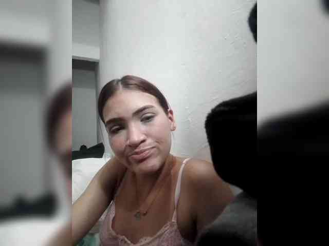 AmbarAnthonellaMarquez webcam