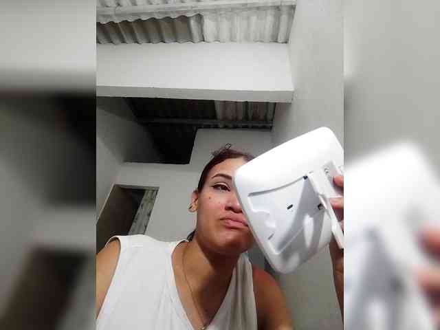 AmbarAnthonellaMarquez webcam