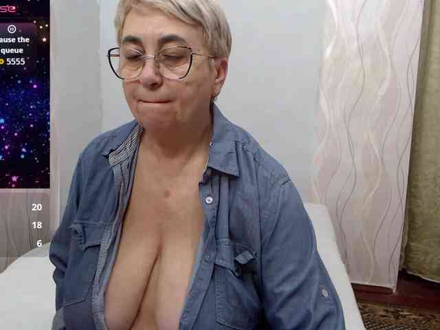 LedyMargaret webcam