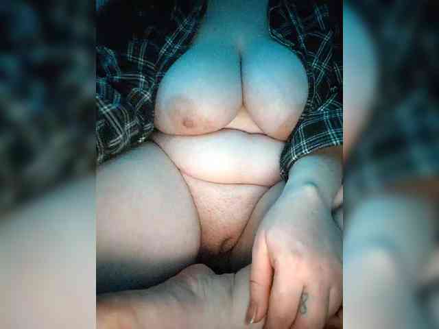 Aluna1999 webcam