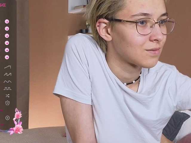 SharliRose webcam