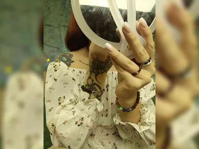 Mari_Gold webcam