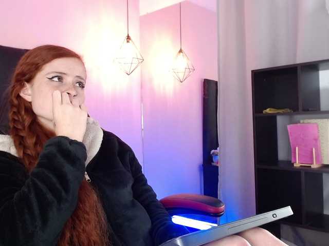 WandaScarlett webcam